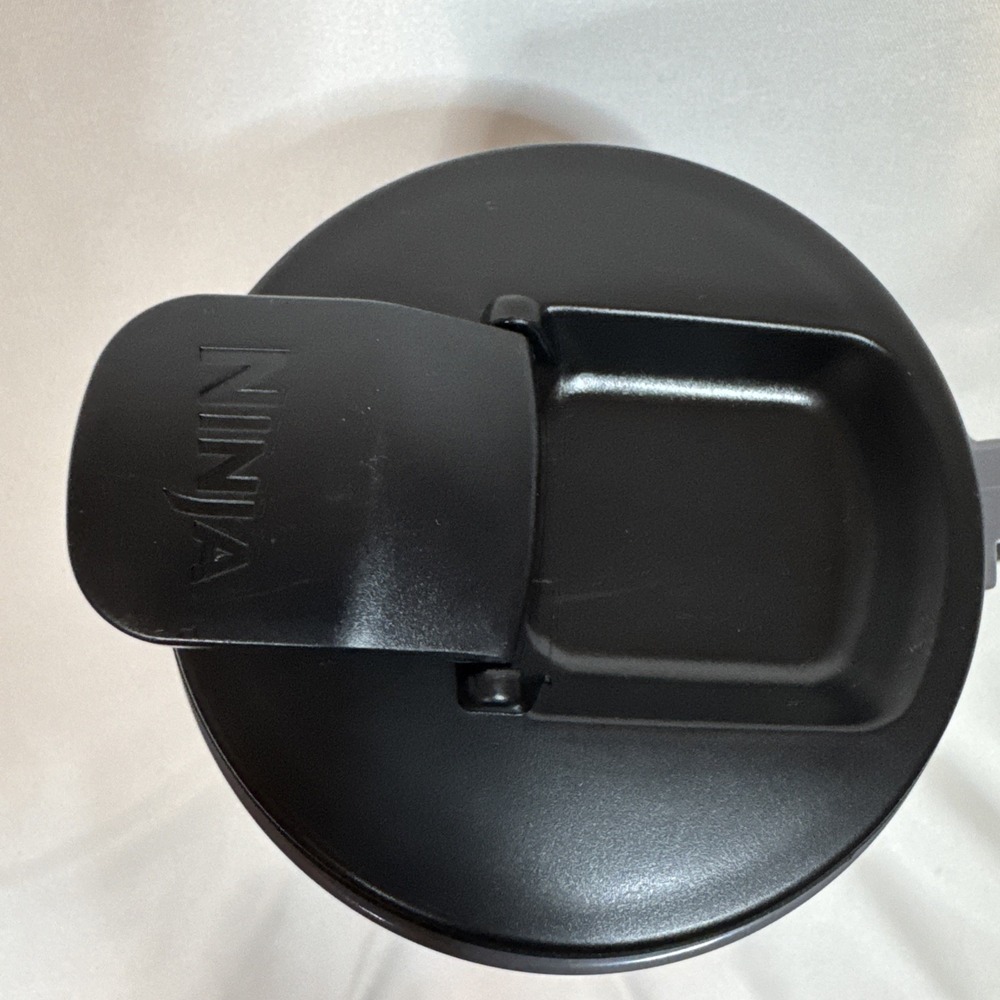Ninja 24oz Blender Sip and Seal Cup with Lid and Holder REPLACEMENT Ninja cup. - Picture 3 of 11